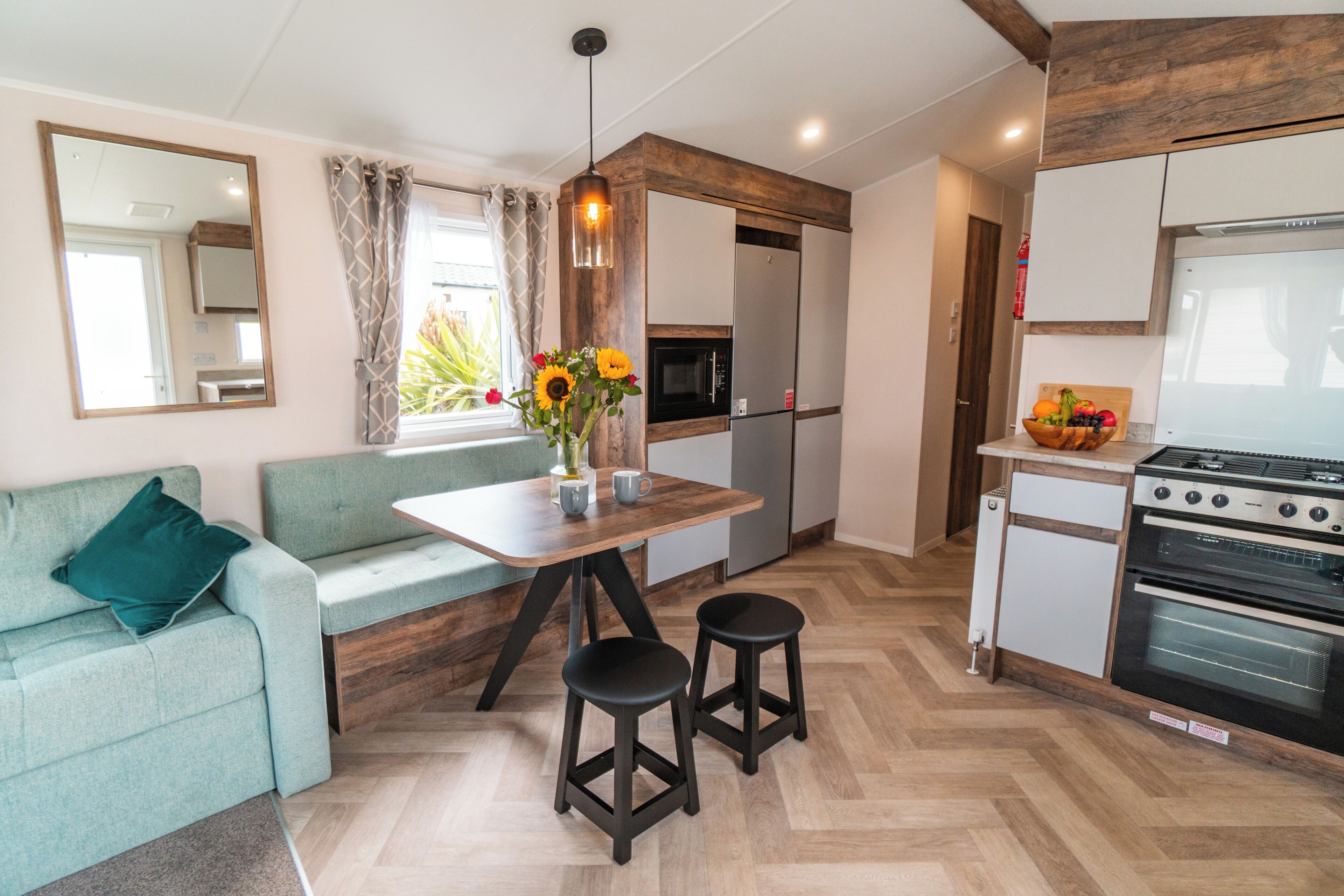 Platinum 2 | In-room dining