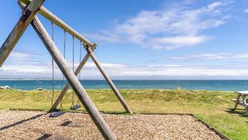 Área de juegos infantiles al aire libre