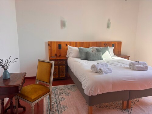 Villa Apolline · 1892 Estate · 5 BR, Heated Pool, Riviera Views