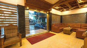 Reception - Harshavardhana Inn (Chalakudy)