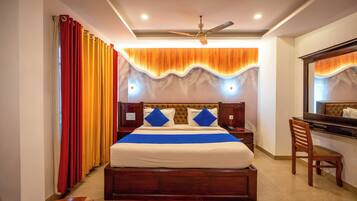Deluxe Room | Desk, laptop workspace, WiFi (free)