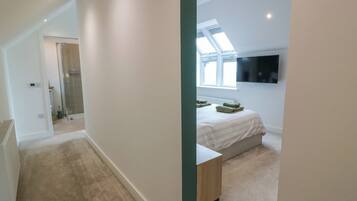 3 bedrooms, WiFi (free), individually decorated, individually furnished