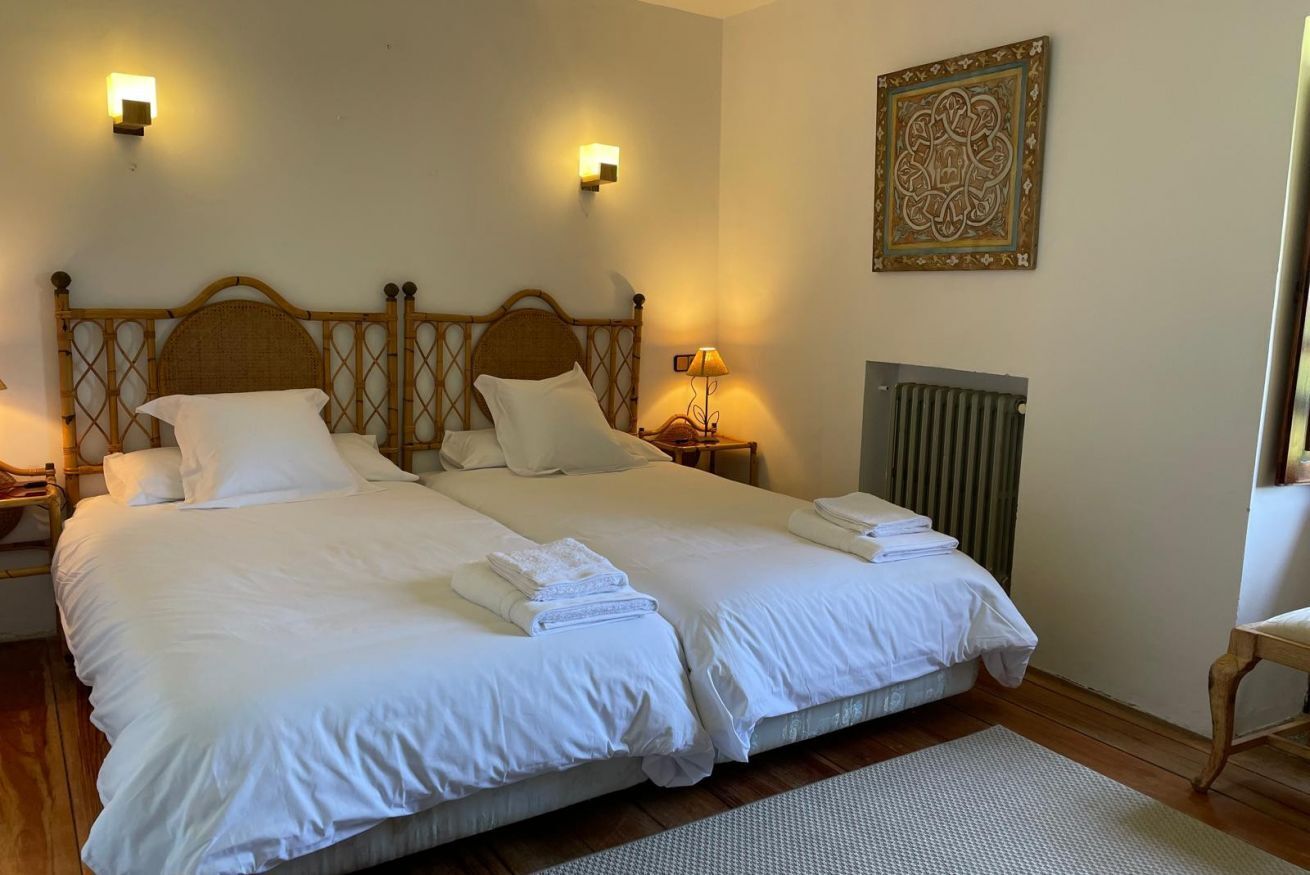 4 bedrooms, iron/ironing board