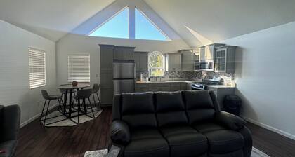 Cozy Country Getaway enjoy the peace & quiet, located near Greenup & Toledo