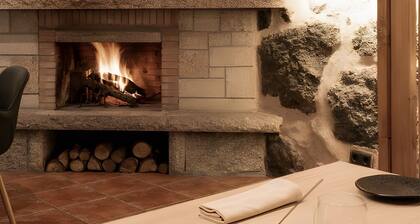 Double Room 'Esmeralda' with interior patio and Wi-Fi