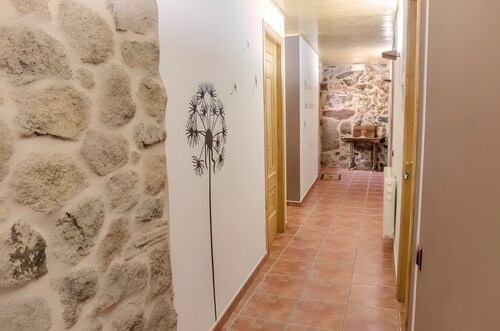 Double Room 'Diamante 2 Camas' with Interior Patio and Wi-Fi