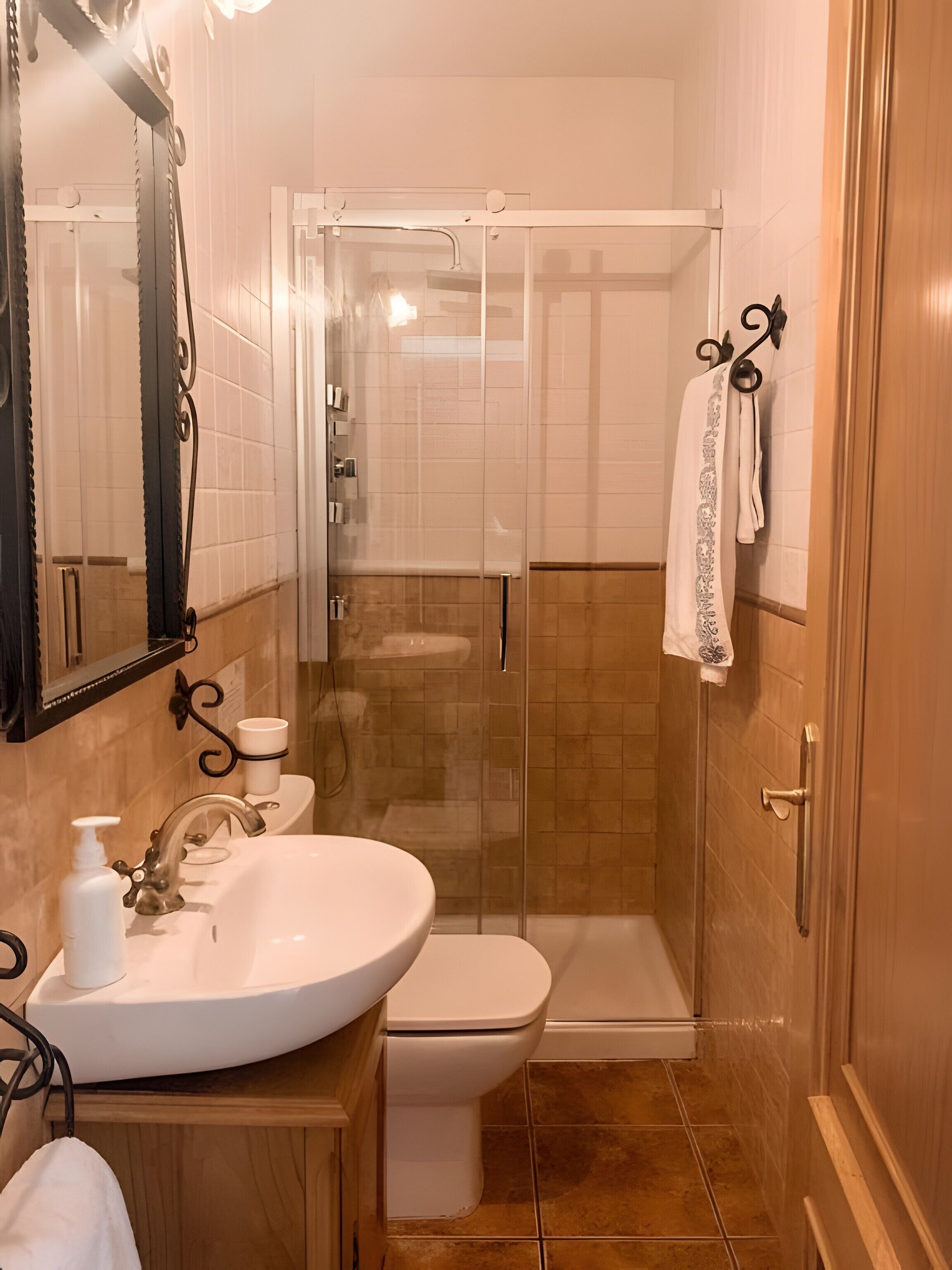 Een douche, handdoeken