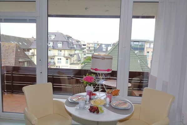 Dining - Vrbo Property (Westerland)