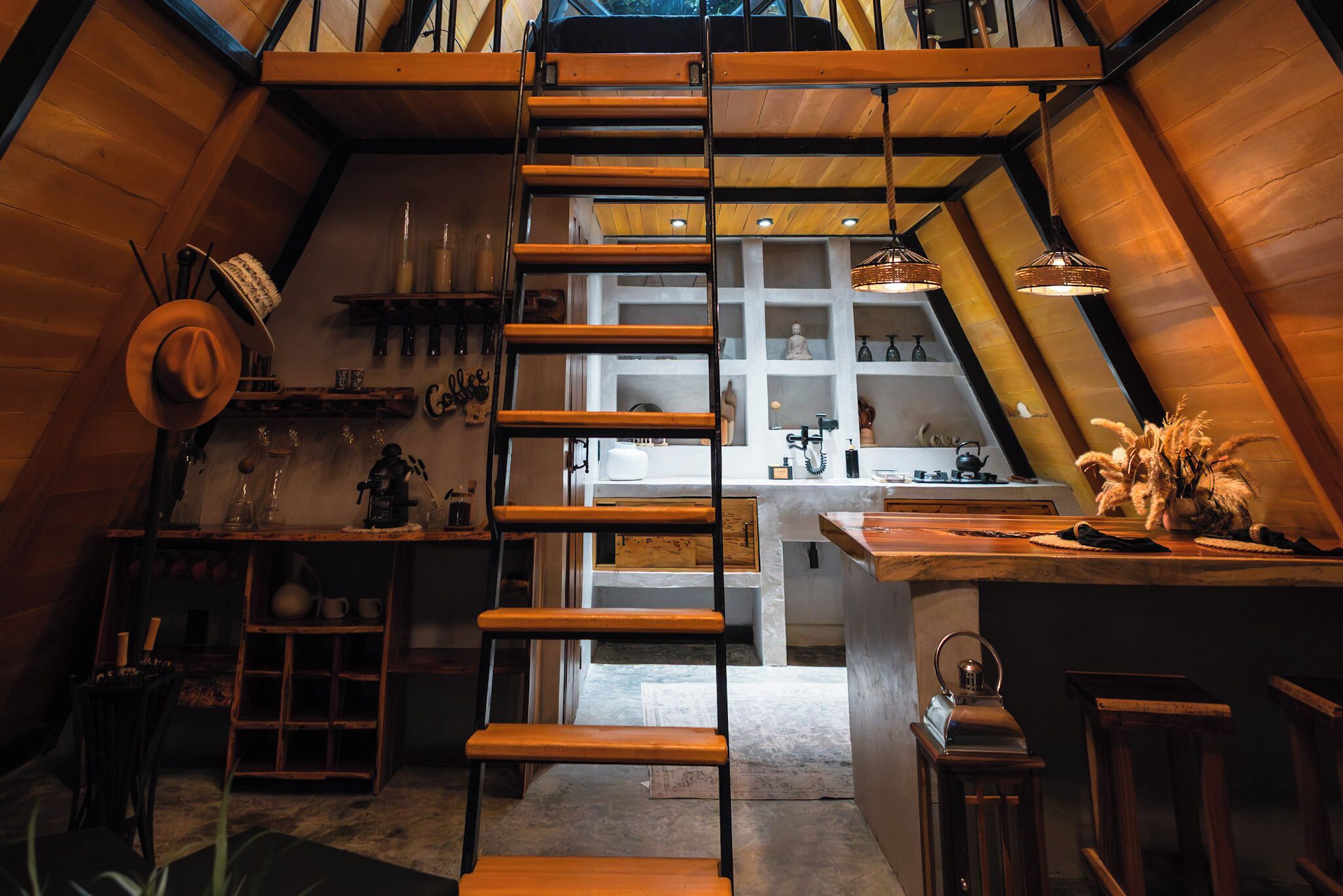 Deluxe Cabin, Garden View | Laptop workspace, free WiFi, bed sheets