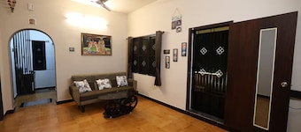 Sri Gokulam • Courtyard Home • 10min walk to the Temple