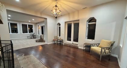 Spacious Andover Retreat - Family Friendly - Near Minneapolis