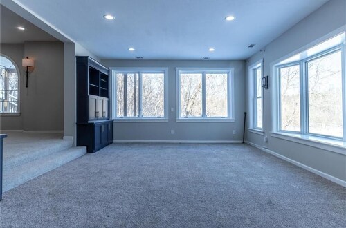 Spacious Andover Retreat - Family Friendly - Near Minneapolis