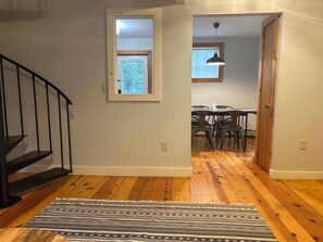 Dining - Cozy 1-bedroom guesthouse in beautiful Southfield (southfield)