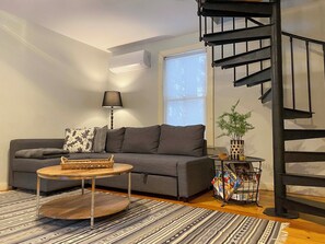 Living area - Cozy 1-bedroom guesthouse in beautiful Southfield (southfield)