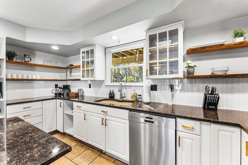 6BR, Sleeps 16, Game Room, Hot Tub, Resort Access