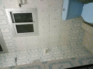 Handtücher, Seife, Toilettenpapier