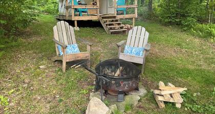 The Woodland Retreat - Private Glamping Under Dark Skies