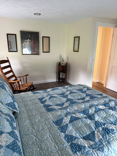 Yellow Nest  and adorable 1 bedroom apartment close to Cumberland Falls and Lake