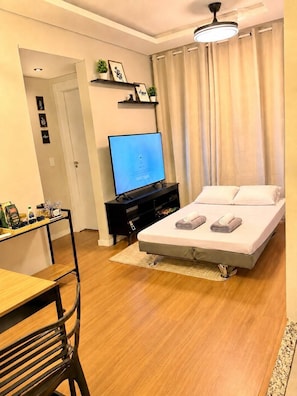 2 Schlafzimmer, Schreibtisch, WLAN, Bettwäsche