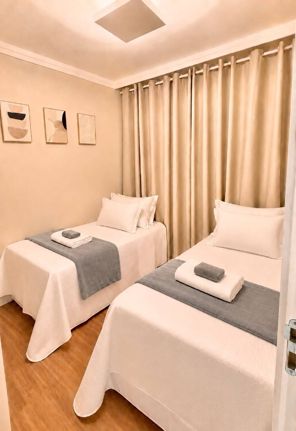 2 chambres, bureau, Wi-Fi, draps fournis