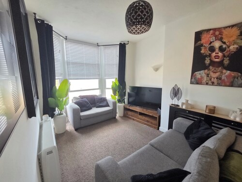 1 Bedroom Beach View Apartment Sleeps 4
