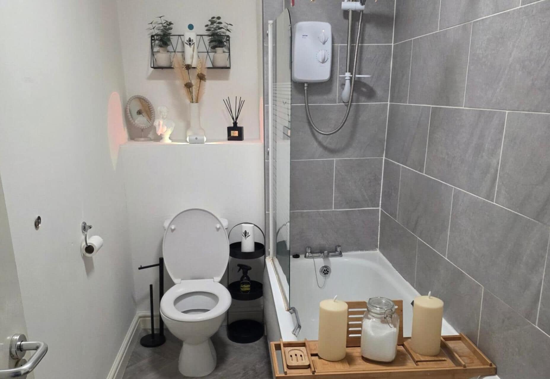 Combined shower/tub, deep soaking tub