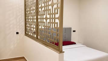 1 bedroom, WiFi, bed sheets