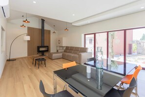 House - Casa do Bacelar by Liiiving (Fafe)