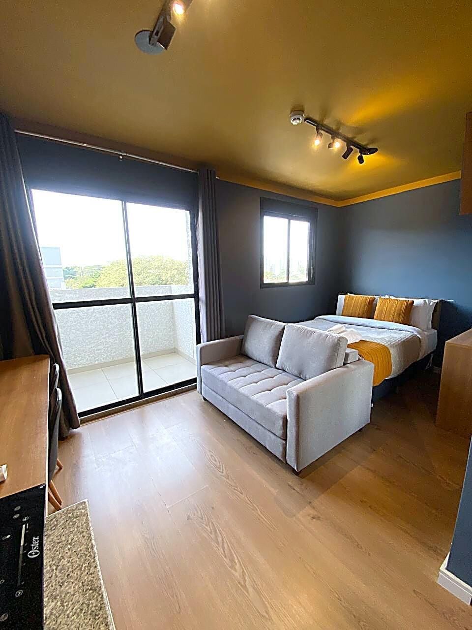 Iron/ironing board, WiFi (free)