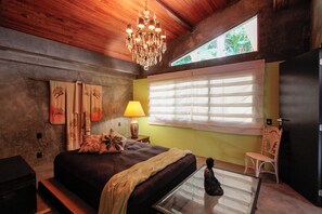 2 bedrooms, desk, free WiFi, bed sheets -     Emerald Penthouse, serene, mysterious, under the spell of the Tijuca Forest. (Rio de Janeiro)