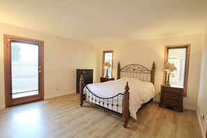 Room - Spacious and comfortable home in Delta BC (Delta)
