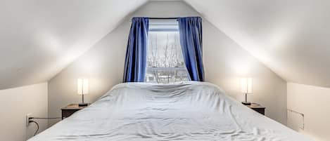 2 bedrooms, WiFi, bed sheets