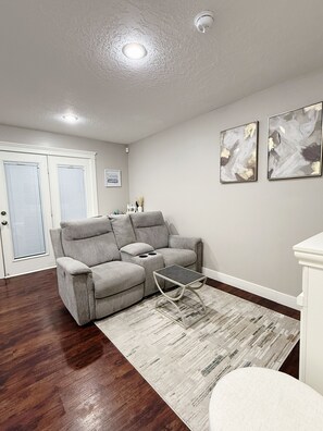 Living area - Cozy Two-Level Basement Suite - Kitchen & Laundry (Orem)