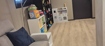 Newly Renovated House 11 Guests, 5 Bedrooms