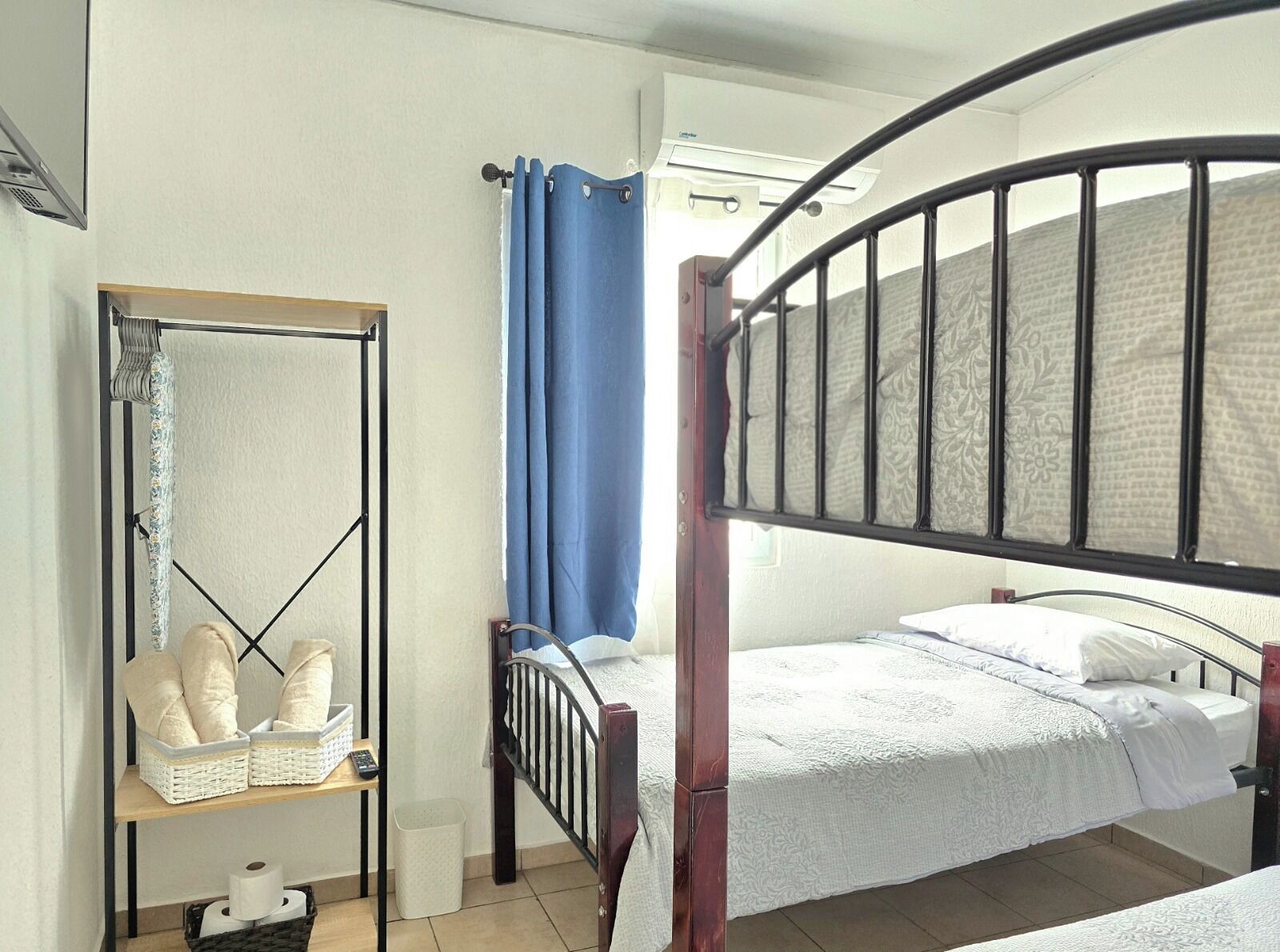 2 bedrooms, iron/ironing board, WiFi (free), bed sheets