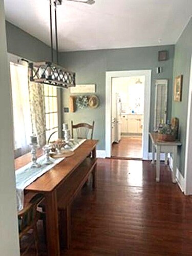 Charming vintage home in Belton Historic District, 1/2 Blk to Mary H/B Unv.