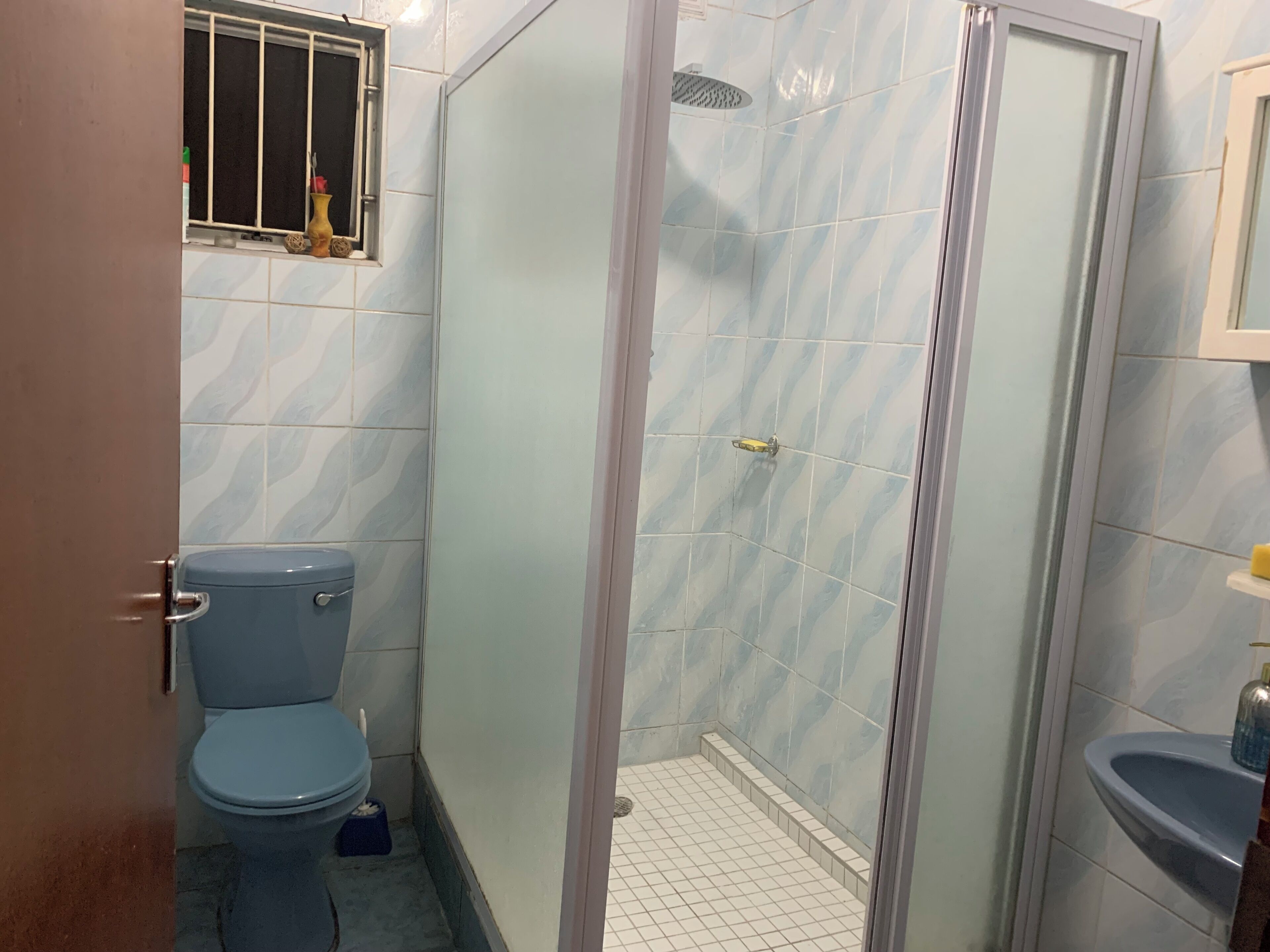 Comfort Single Room, Kitchen | Bathroom | Slippers