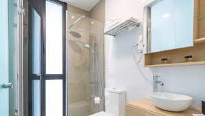 Unclassified image, 4 of 22, button - Apartment in Las Palmas Near Playa Canteras (Las Palmas de Gran Canaria)