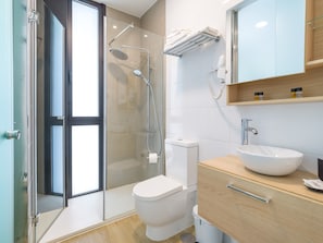 Bathroom - Apartment in Las Palmas Near Playa Canteras (Las Palmas de Gran Canaria)
