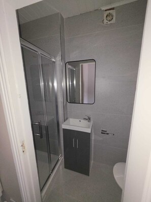 Bathroom - Shamrock Quay  (Cork)