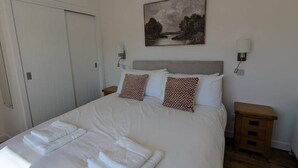 Unclassified image, 3 of 14, button - Beech Lodge | Hot Tub Retreat near Loch Ness (Kiltarlity)