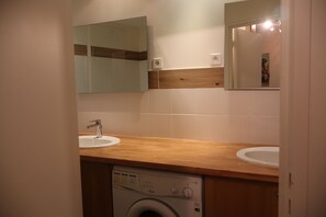 Bathroom - Vrbo Property (Orcieres merlette)