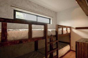 5 chambres, bureau, fer et planche à repasser, Wi-Fi gratuit
