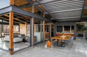 Unclassified image, 4 of 41, button - Exclusive home in El Santuario, with a view of the lake (Valle de Bravo)