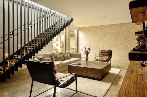 Exclusive home in El Santuario, with a view of the lake