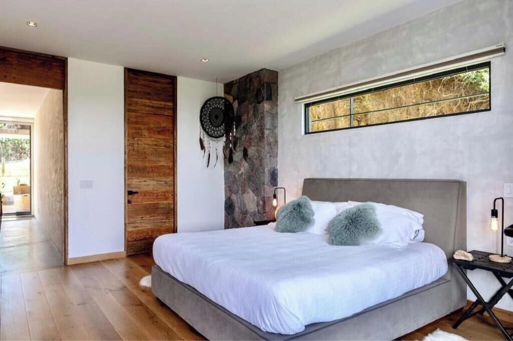 5 Schlafzimmer, Schreibtisch, Bügeleisen/Bügelbrett, kostenloses WLAN