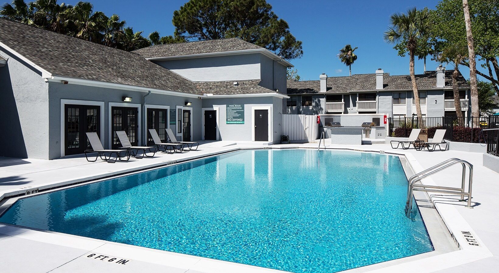 Piscina all'aperto