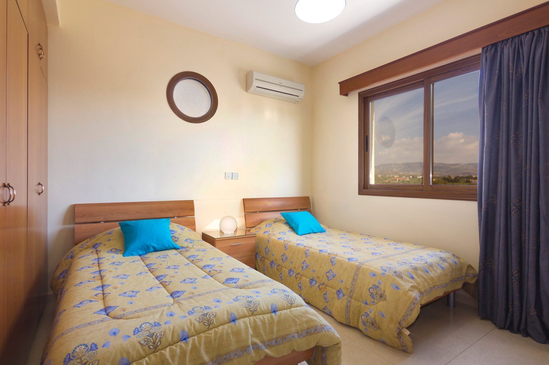 4 dormitorios, tabla de planchar con plancha, wifi gratis y ropa de cama