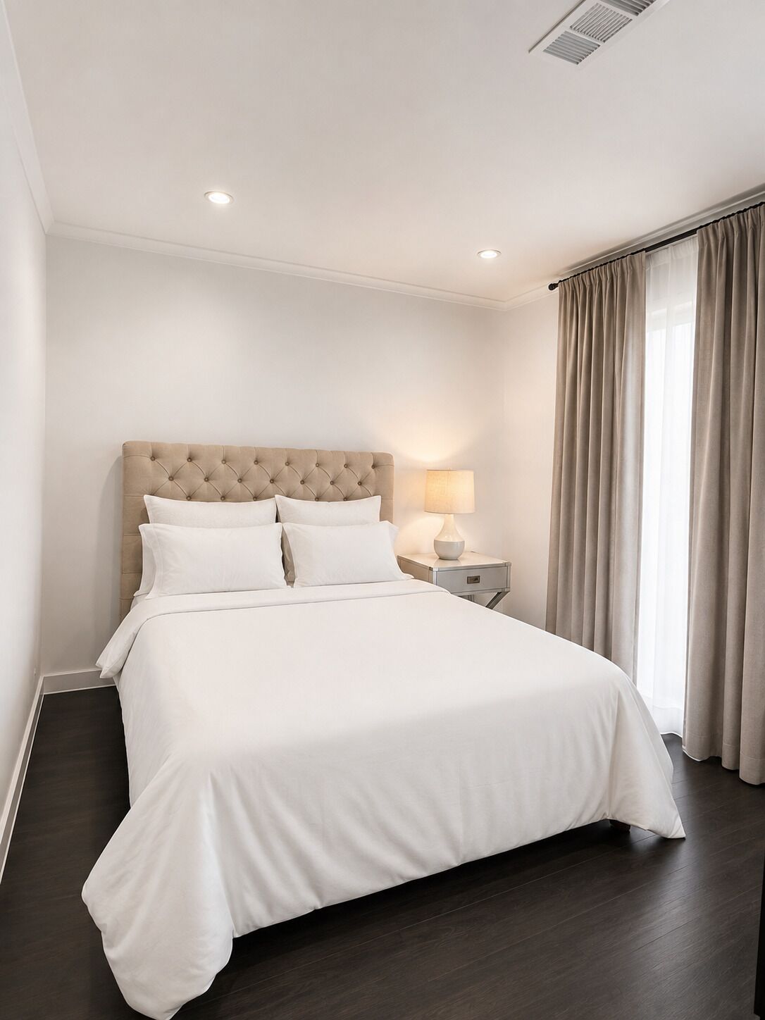 2 habitaciones, tabla de planchar con plancha, wifi y ropa de cama 