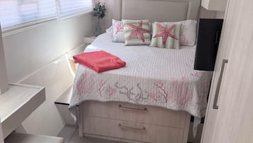 Desk, free WiFi, bed sheets